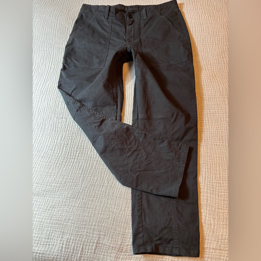 Banana Republic Women's Ankle-Length Straight-Leg Pants in Black